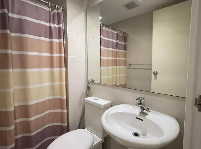 Apartahotel 1 Bedroom In Azure Paranaque