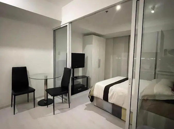 1 Bedroom In Azure Paranaque * Manila
