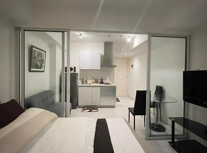 1 Bedroom In Azure Paranaque * Manila